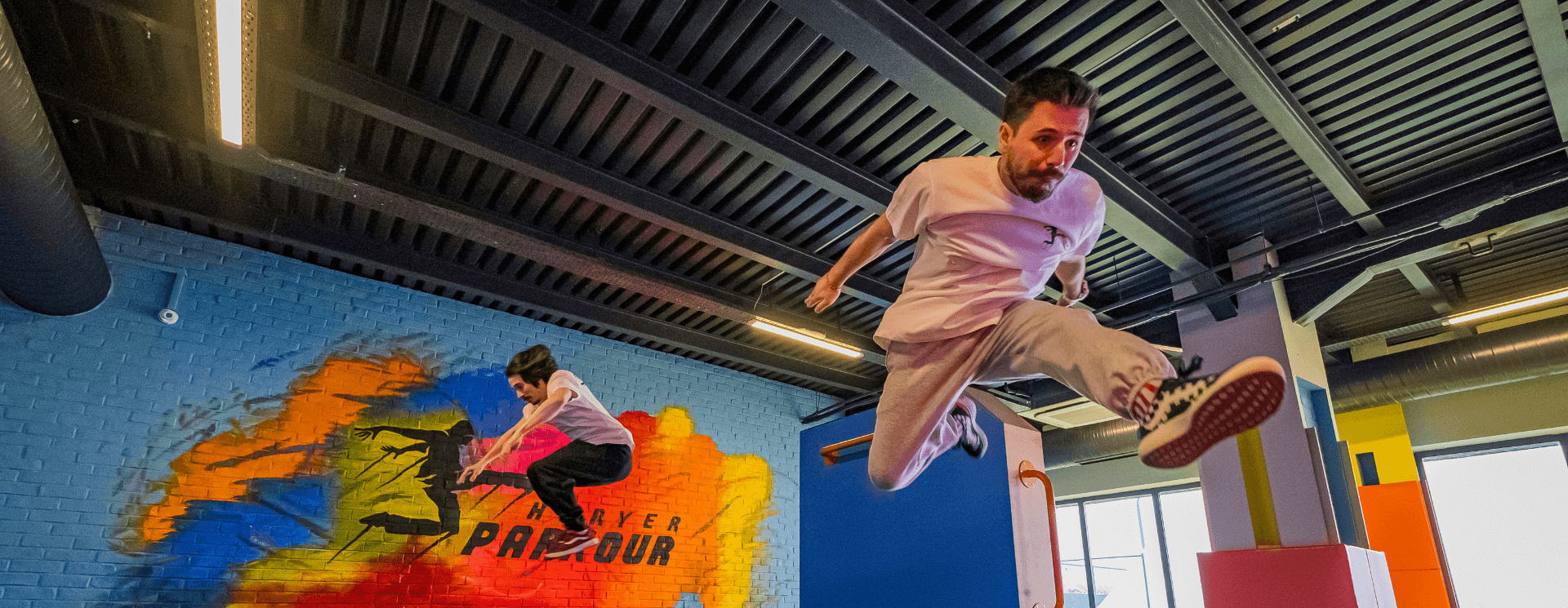 HerYerParkour yetişkin parkur eğitimi — profesyonel salonda antrenman