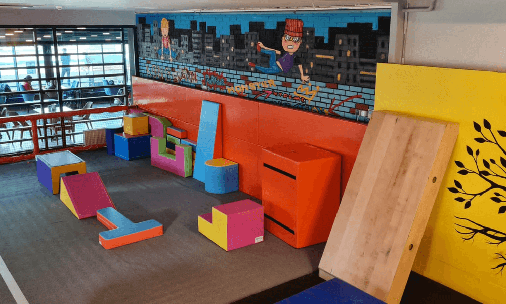 HerYerParkour salon sünger havuzu