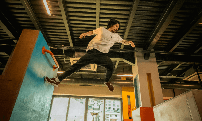 Athletes practicing parkour and freerun exercises at HerYerParkour Istanbul